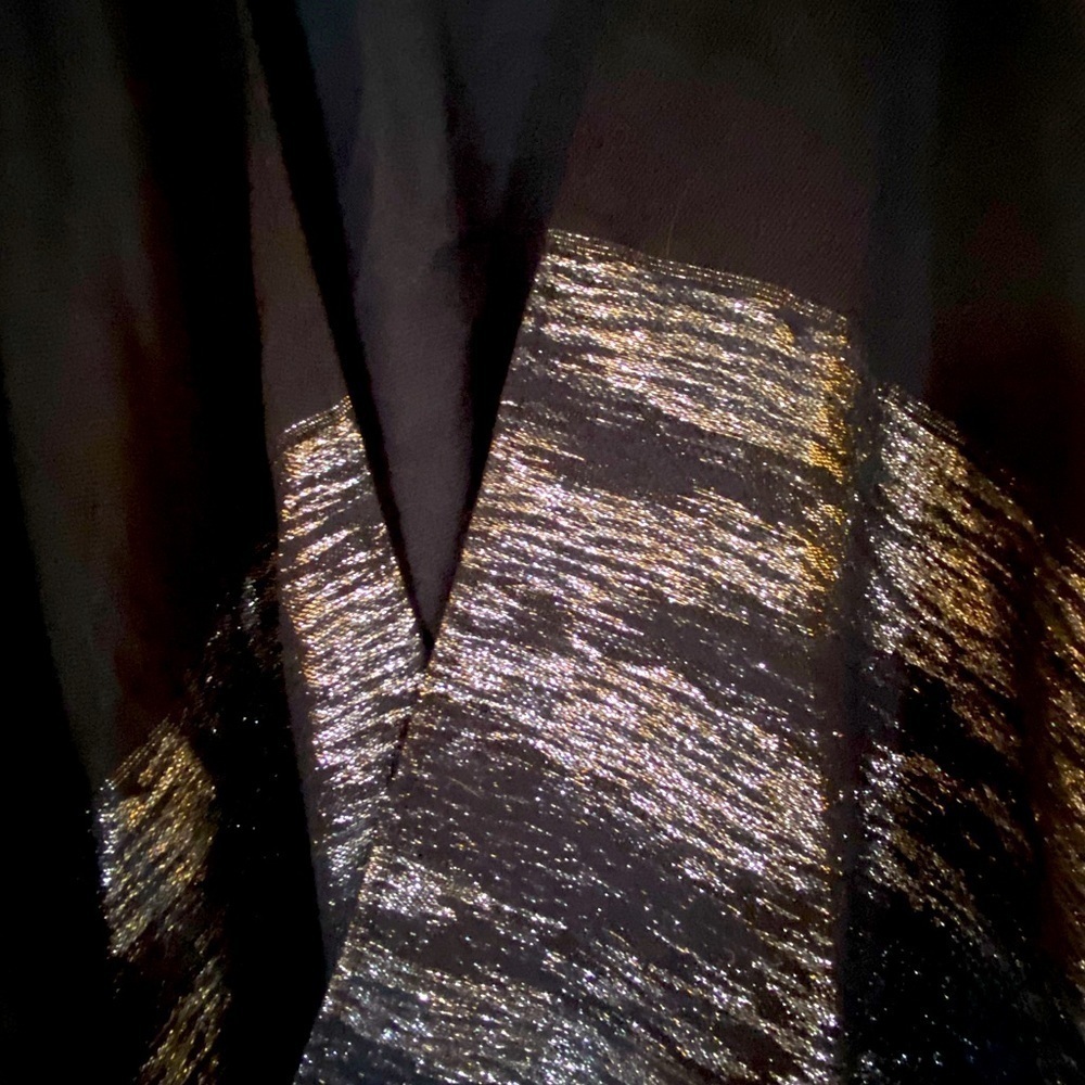 Croft and Barrow Black and Silver Women’s Wrap - Picture 4 of 4